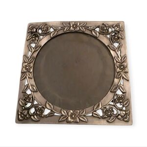 Boston International Vintage Pewter Tone Ornate Floral Round Photo Frame